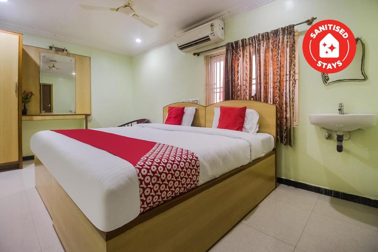 Oyo 70841 Hotel Anjali Residency Velur Bagian luar foto